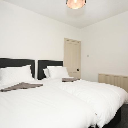 Cottage Style 3 Bedroom House - Close To City Centre & The Peaks Chesterfield Dış mekan fotoğraf