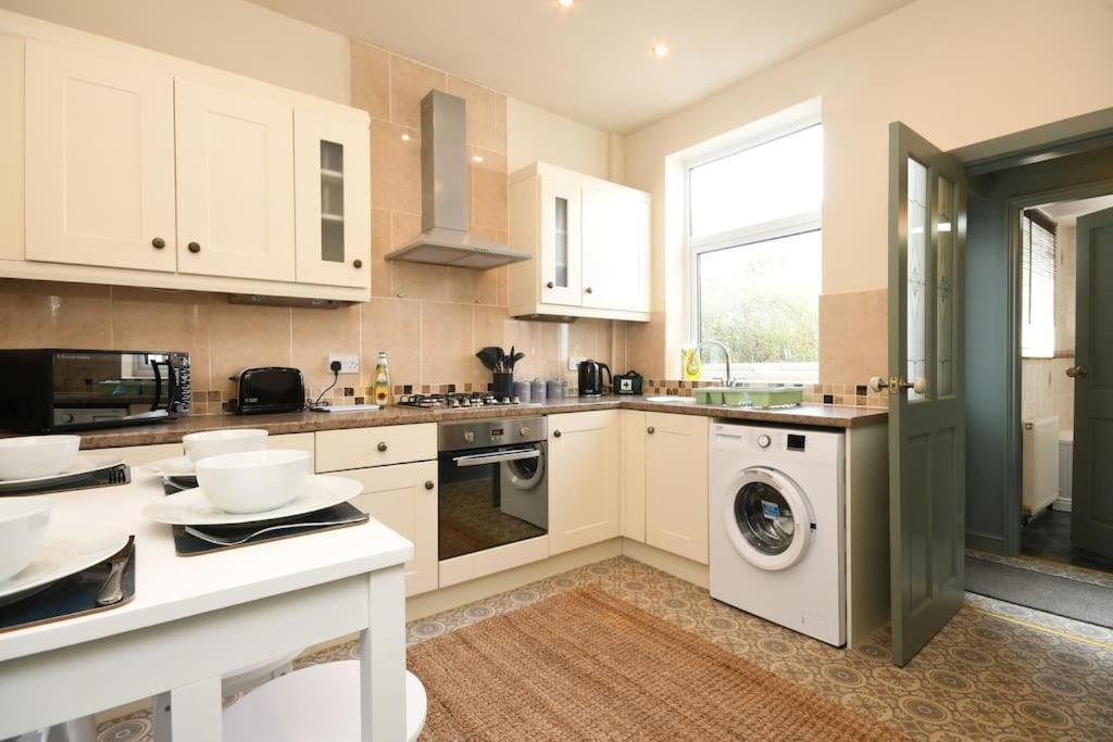 Cottage Style 3 Bedroom House - Close To City Centre & The Peaks Chesterfield Dış mekan fotoğraf